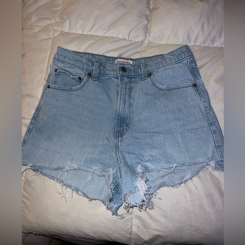 Abercrombie 90s high rise cutoff shorts size 30